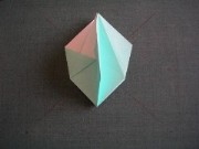 折り紙織り方写真/飾り箱No.[35] <br />一つめくります。