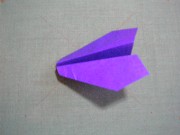 折り紙織り方写真/紙飛行機No.[23] <br />完成した紙飛行機です。