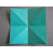 折り紙折り方写真/クリスマスツリーNo.[14] <br />開きました。
