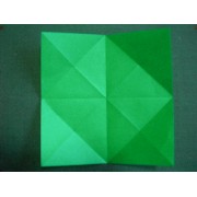 折り紙折り方写真/クリスマスツリーNo.[26] <br />No.[1]～[17]と同じ手順で枝・葉中段（２枚目）スタート！